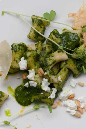 ITA_gnocchi_pesto_pic1
